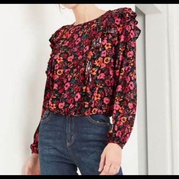 Wild Fable Floral Top - Picture 2 of 9